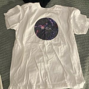White rvca tee